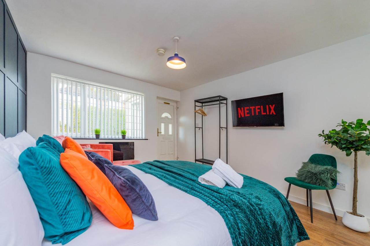 Studio Annexe By Papermill, Deeside - En-Suite, Heswall Exterior photo